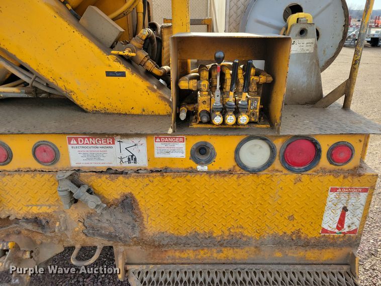 image for item NB9956 2007 Ford F750 Super Duty bucket truck