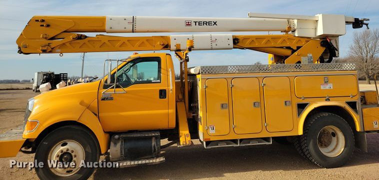 image for item NB9956 2007 Ford F750 Super Duty bucket truck