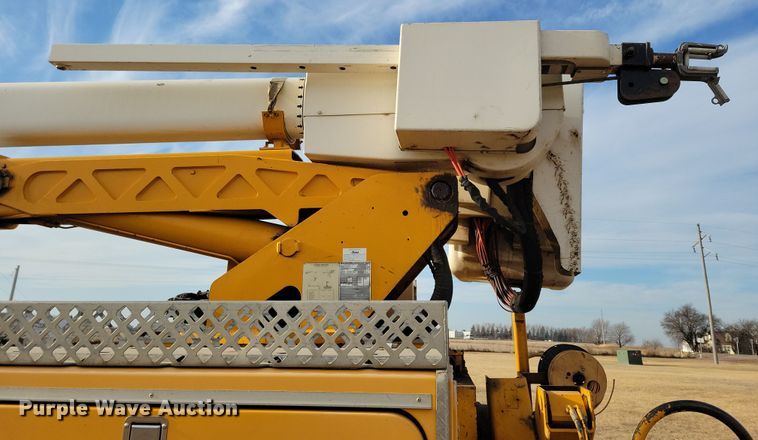 image for item NB9956 2007 Ford F750 Super Duty bucket truck