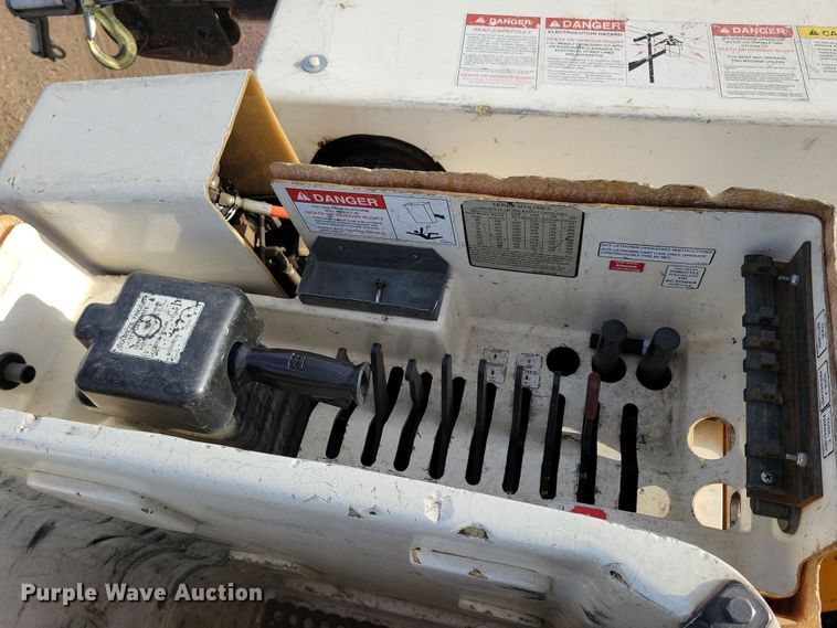 image for item NB9956 2007 Ford F750 Super Duty bucket truck