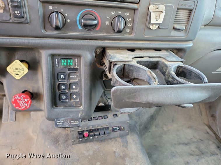 image for item NB9956 2007 Ford F750 Super Duty bucket truck