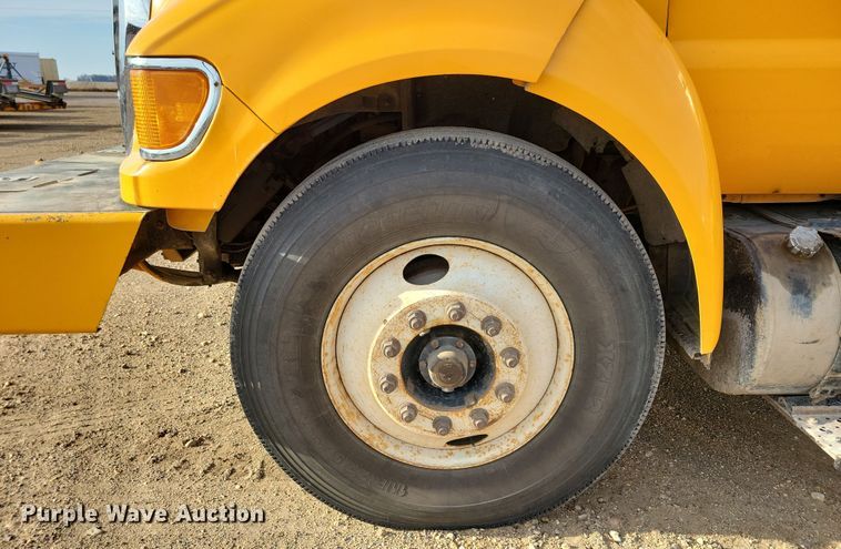 image for item NB9956 2007 Ford F750 Super Duty bucket truck