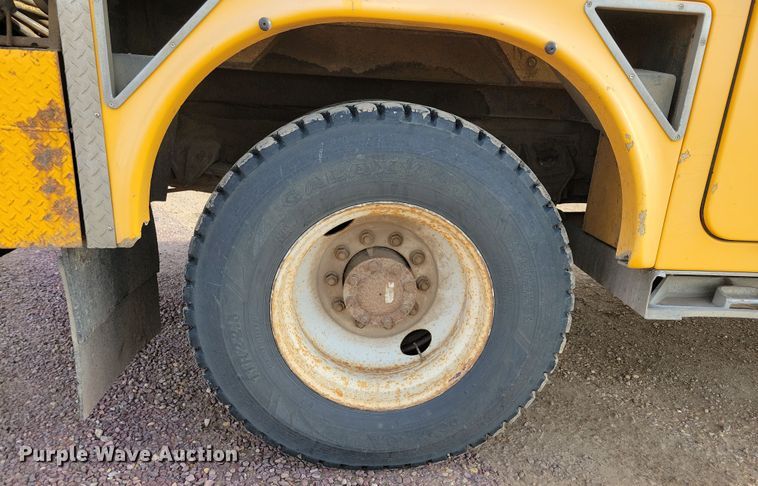 image for item NB9956 2007 Ford F750 Super Duty bucket truck