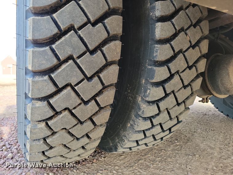 image for item NB9956 2007 Ford F750 Super Duty bucket truck