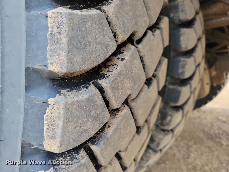 image for item NB9956 2007 Ford F750 Super Duty bucket truck