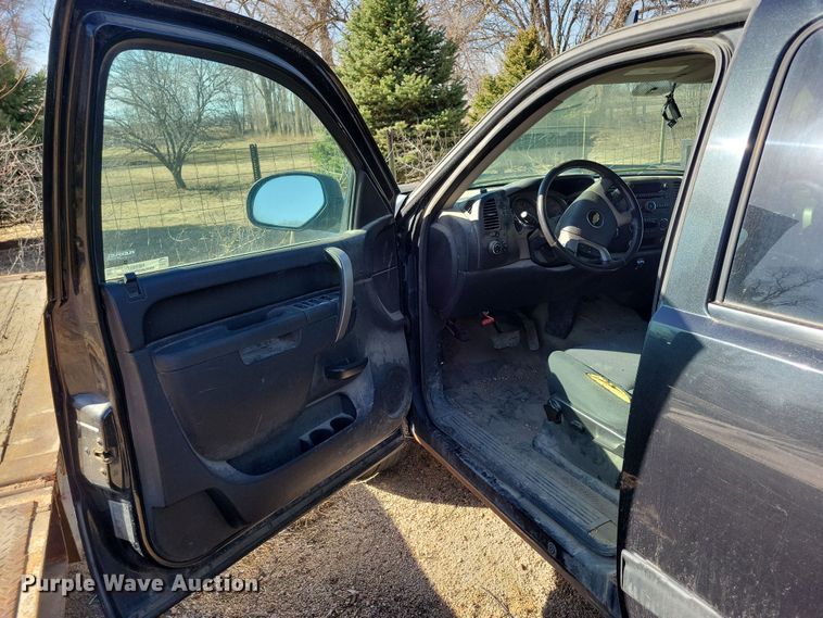 image for item NB9957 2012 Chevrolet  Silverado 1500 Crew Cab pickup truck