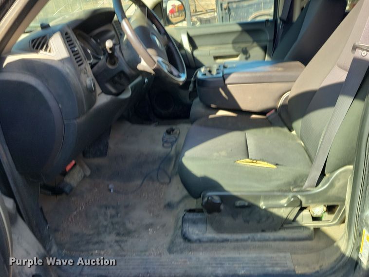 image for item NB9957 2012 Chevrolet  Silverado 1500 Crew Cab pickup truck