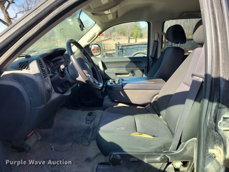 image for item NB9957 2012 Chevrolet  Silverado 1500 Crew Cab pickup truck