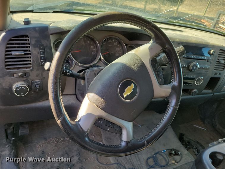 image for item NB9957 2012 Chevrolet  Silverado 1500 Crew Cab pickup truck