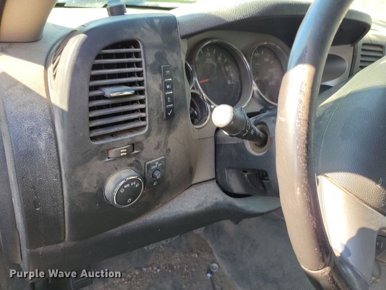 image for item NB9957 2012 Chevrolet  Silverado 1500 Crew Cab pickup truck