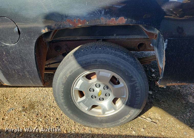 image for item NB9957 2012 Chevrolet  Silverado 1500 Crew Cab pickup truck