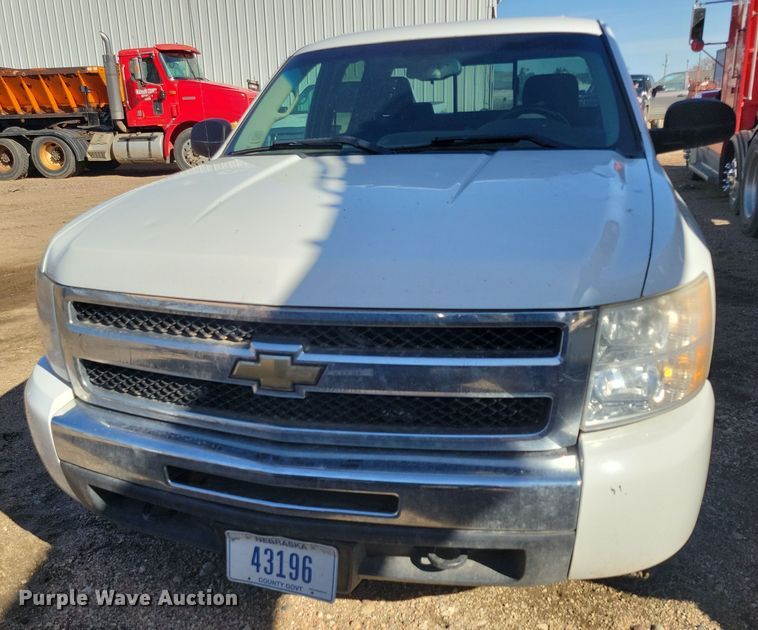 image for item NB9958 2010 Chevrolet  Silverado 1500 Crew Cab pickup truck
