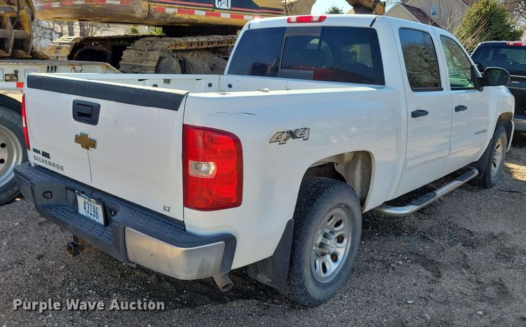 image for item NB9958 2010 Chevrolet  Silverado 1500 Crew Cab pickup truck