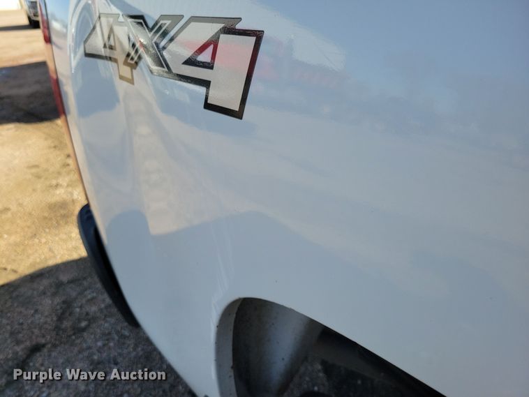 image for item NB9958 2010 Chevrolet  Silverado 1500 Crew Cab pickup truck