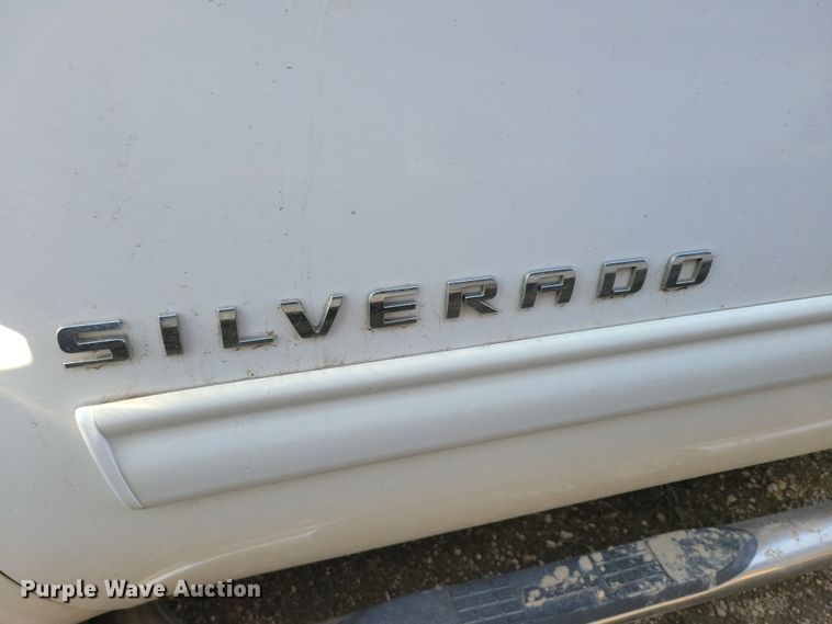 image for item NB9958 2010 Chevrolet  Silverado 1500 Crew Cab pickup truck