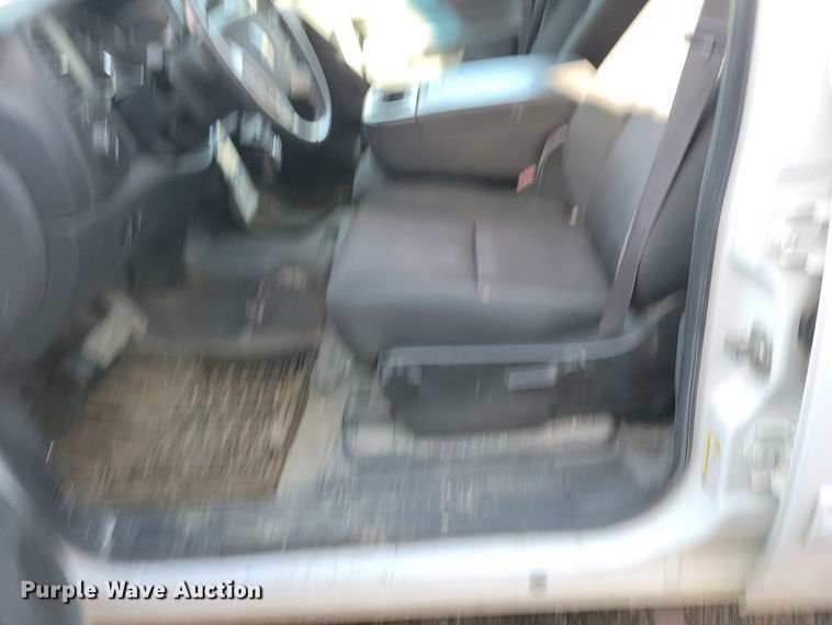 image for item NB9958 2010 Chevrolet  Silverado 1500 Crew Cab pickup truck