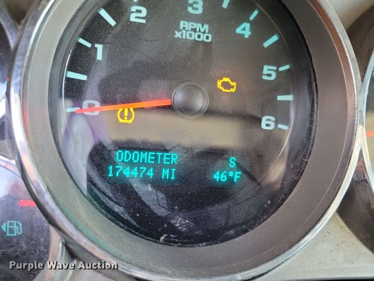 image for item NB9958 2010 Chevrolet  Silverado 1500 Crew Cab pickup truck