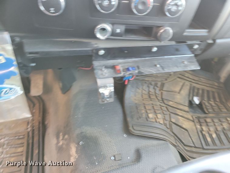 image for item NB9958 2010 Chevrolet  Silverado 1500 Crew Cab pickup truck