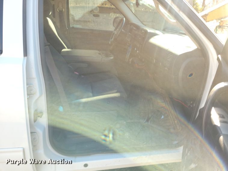 image for item NB9958 2010 Chevrolet  Silverado 1500 Crew Cab pickup truck