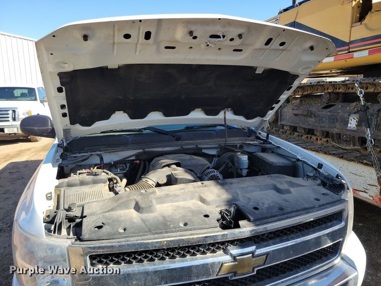 image for item NB9958 2010 Chevrolet  Silverado 1500 Crew Cab pickup truck