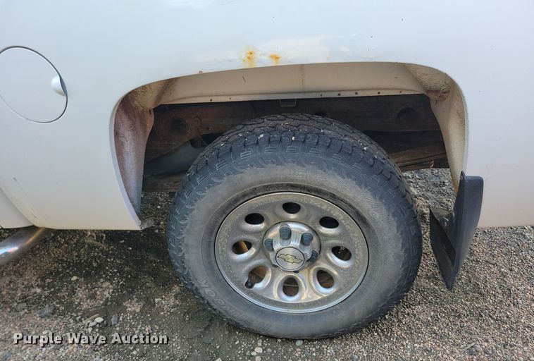 image for item NB9958 2010 Chevrolet  Silverado 1500 Crew Cab pickup truck