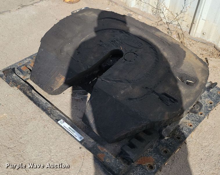 image for item NB9960 Holland fifth wheel plate