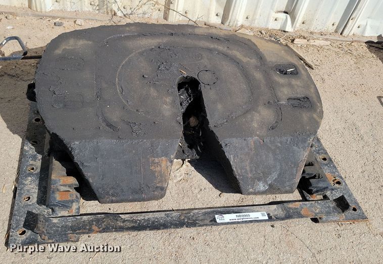 image for item NB9960 Holland fifth wheel plate