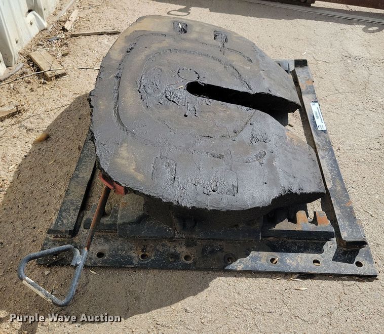 image for item NB9960 Holland fifth wheel plate