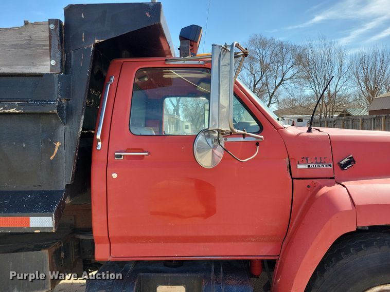 image for item NB9961 1987 Ford F800 dump truck