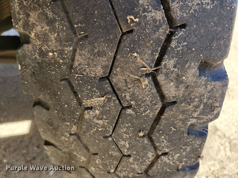 image for item NB9961 1987 Ford F800 dump truck