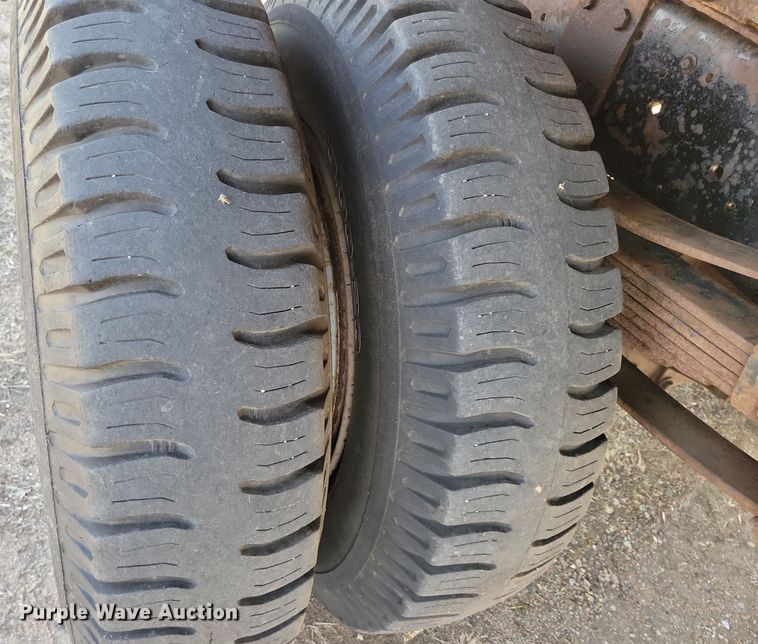 image for item NB9961 1987 Ford F800 dump truck