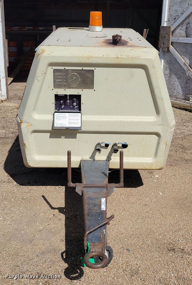 image for item NB9962 Ingersoll Rand 100 air compressor