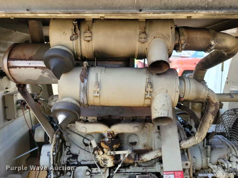 image for item NB9962 Ingersoll Rand 100 air compressor