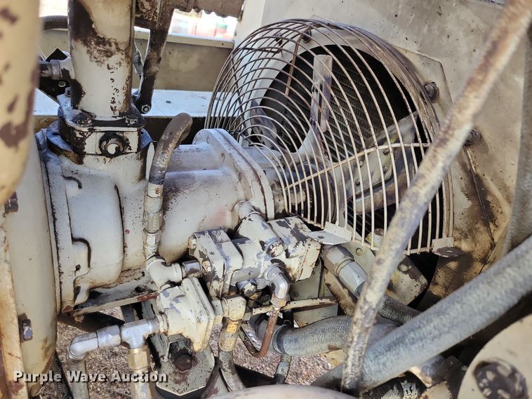 image for item NB9962 Ingersoll Rand 100 air compressor