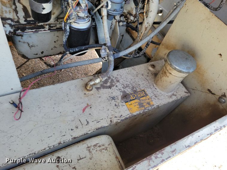 image for item NB9962 Ingersoll Rand 100 air compressor