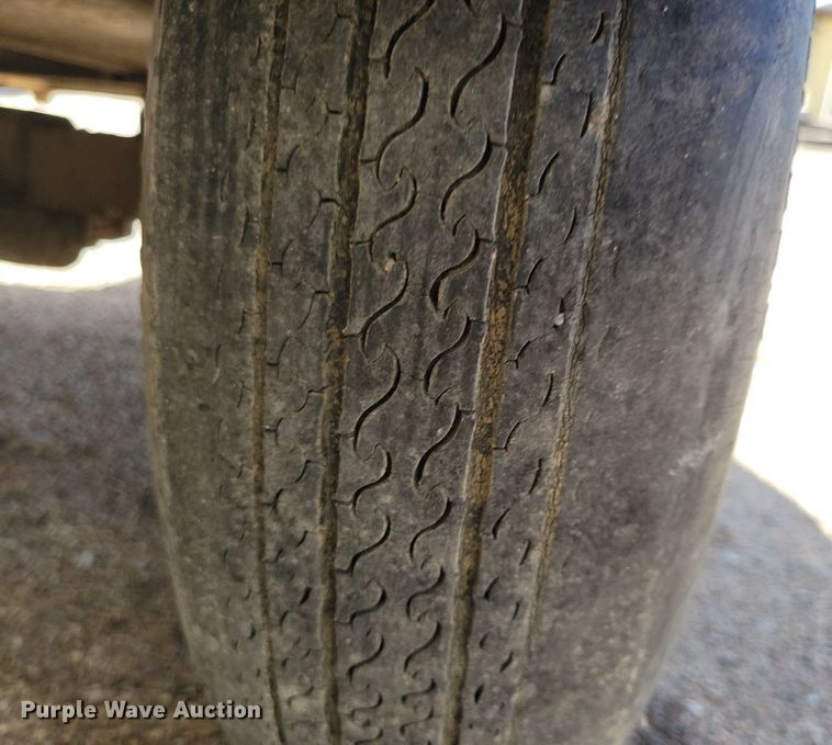 image for item NB9962 Ingersoll Rand 100 air compressor