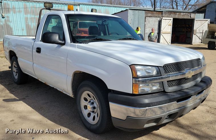 image for item NB9964 2005 Chevrolet Silverado 1500 pickup truck