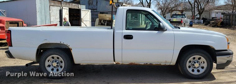 image for item NB9964 2005 Chevrolet Silverado 1500 pickup truck
