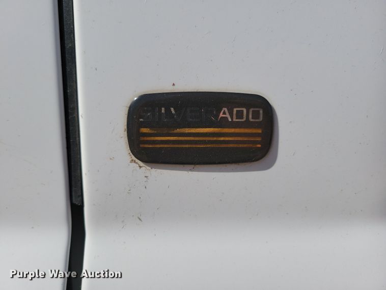 image for item NB9964 2005 Chevrolet Silverado 1500 pickup truck