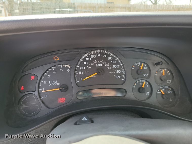 image for item NB9964 2005 Chevrolet Silverado 1500 pickup truck