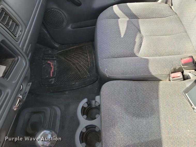 image for item NB9964 2005 Chevrolet Silverado 1500 pickup truck