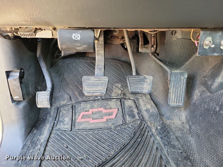 image for item NB9964 2005 Chevrolet Silverado 1500 pickup truck