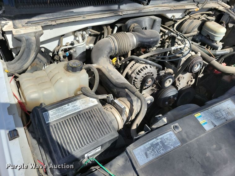 image for item NB9964 2005 Chevrolet Silverado 1500 pickup truck