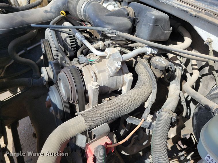 image for item NB9964 2005 Chevrolet Silverado 1500 pickup truck