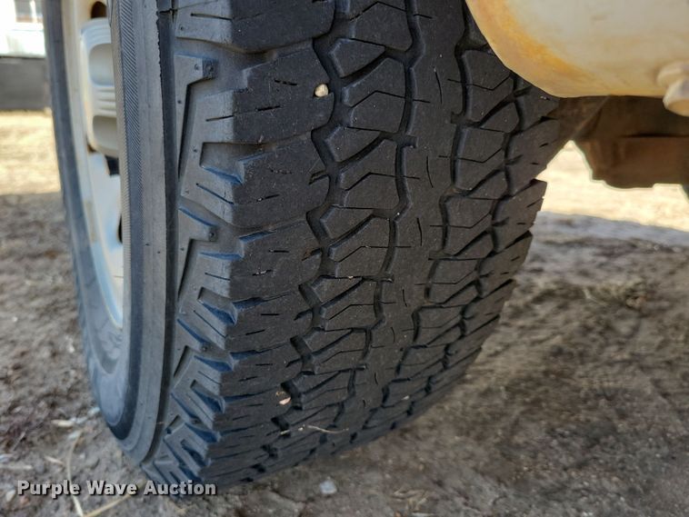 image for item NB9964 2005 Chevrolet Silverado 1500 pickup truck