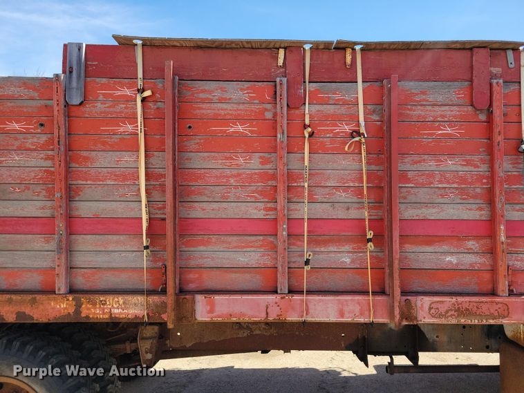 image for item NB9965 1974 Chevrolet C60 grain truck