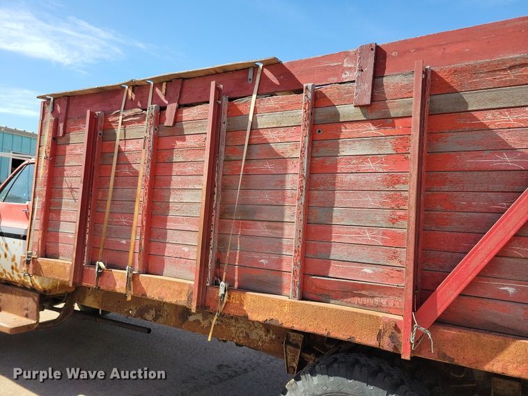 image for item NB9965 1974 Chevrolet C60 grain truck