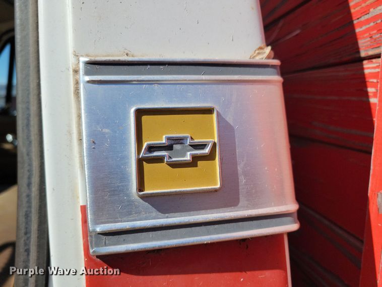 image for item NB9965 1974 Chevrolet C60 grain truck