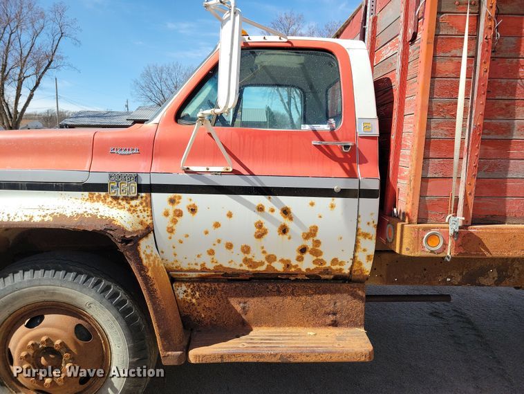 image for item NB9965 1974 Chevrolet C60 grain truck