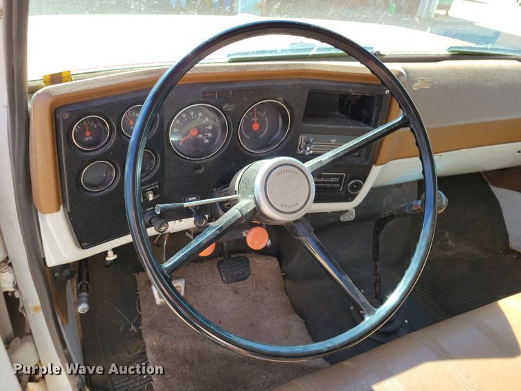 image for item NB9965 1974 Chevrolet C60 grain truck